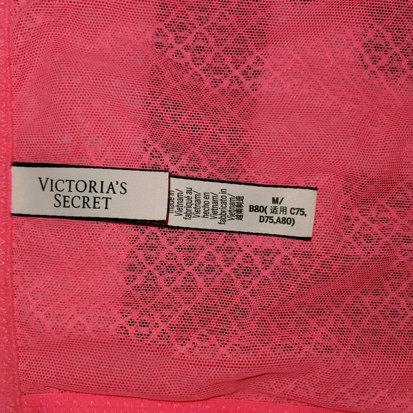 Victoria's secret NWOT bralette - Picture 3 of 3